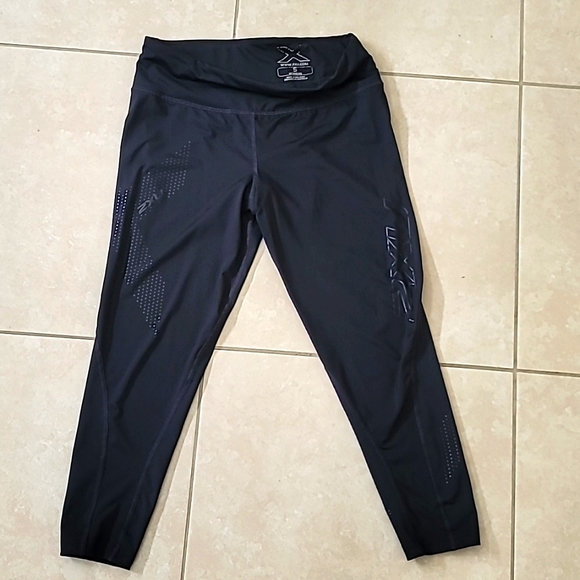 2XU Performance Compression Leggings - Picture 2 of 8